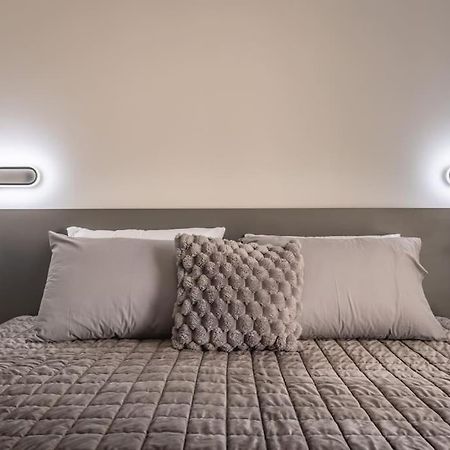 Nocturnal Elegance Apartment By Solea スリーマ エクステリア 写真