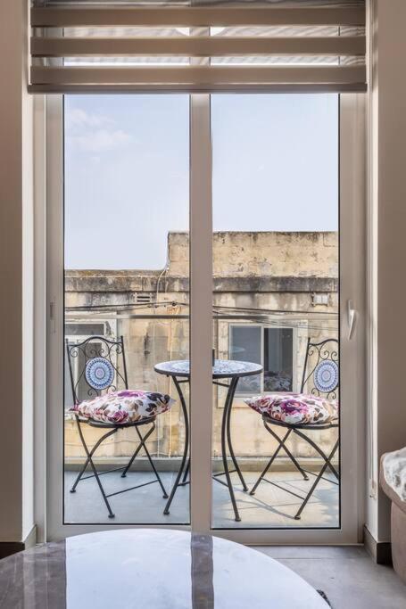 Nocturnal Elegance Apartment By Solea スリーマ エクステリア 写真